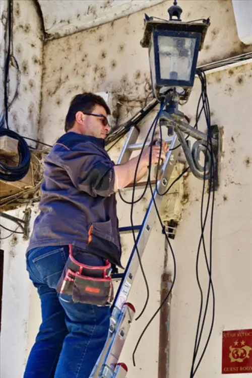 Electrician-Services--in-Albuquerque-New-Mexico-electrician-services-albuquerque-new-mexico-3.jpg-image